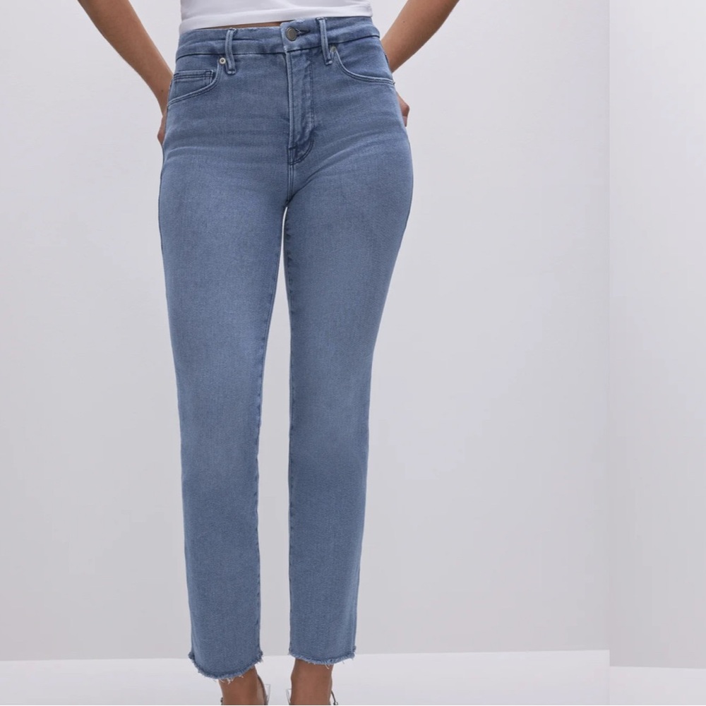 Good American Good Legs Straight Jeans
Size 2/26
Blue 449